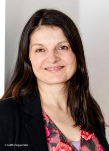 Dr. Paula Aleksandrowicz